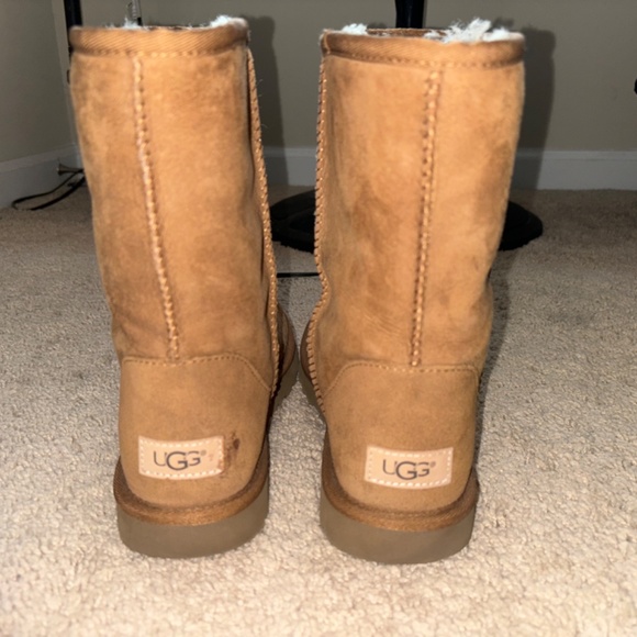 UGGs - Picture 2 of 3